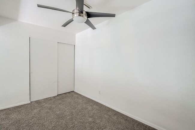 Building Photo - 3 bedroom townhome for rent