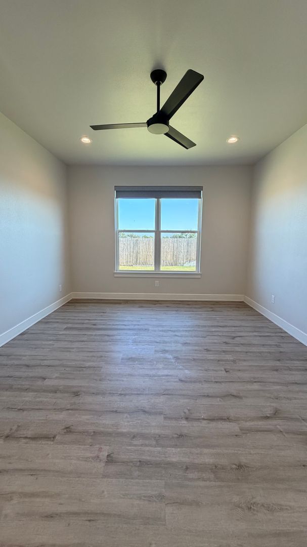 Building Photo - 5014 Cranbrook Dr