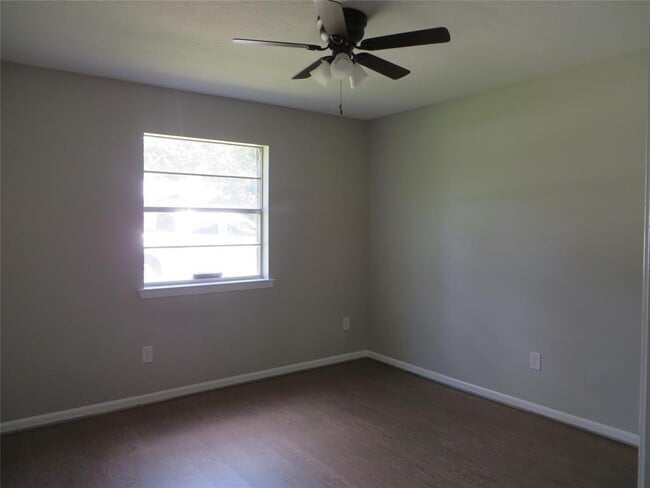 Building Photo - 4655 Old Anderson Ln