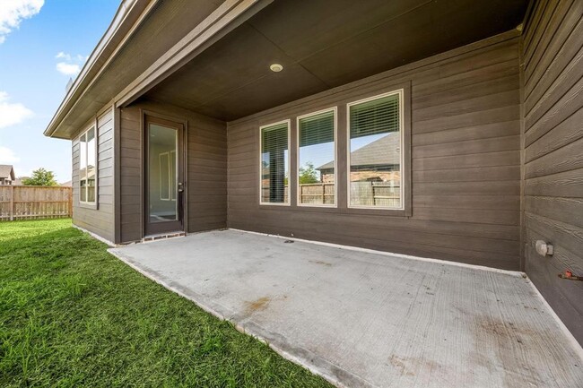 Building Photo - 31214 Gullwing Manor Dr