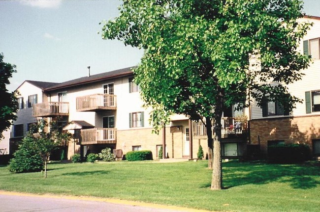 Primary Photo - Deercreek Apartments