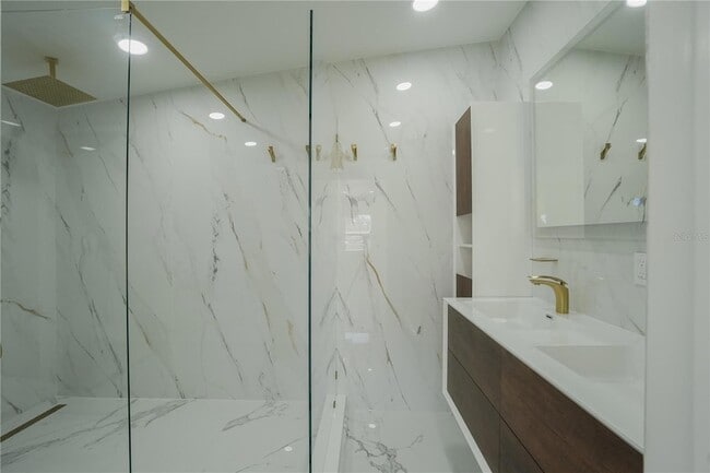 Building Photo - 6821 Marius Rd