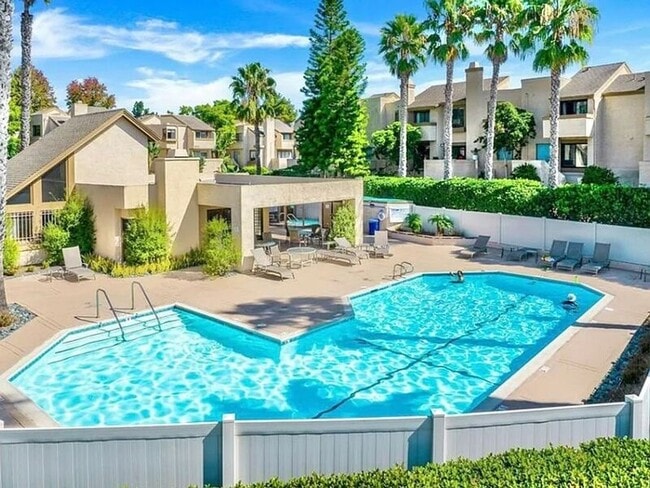 Building Photo - 8316 Via Sonoma