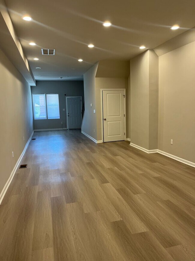 Building Photo - 5508 Windsor Mill Rd