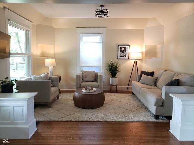 Building Photo - 1914 Commerce Ave