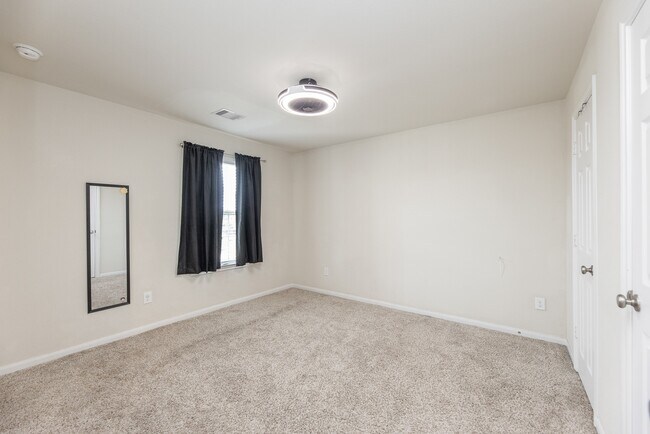 Building Photo - 17923 Alora Springs Trace