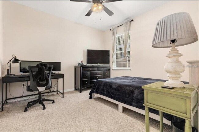 Building Photo - 32959 Sand Creek Dr