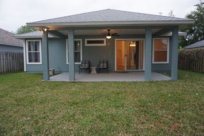 Building Photo - 3 bedroom home in Julington Creek