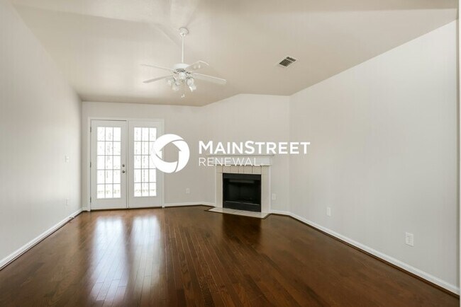 Building Photo - 3 Bedroom Pet-Friendly Home in COVINGTON, GA with Main Street Renewal