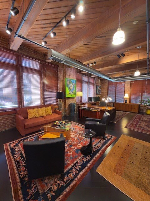 Building Photo - 1101 Lucas Ave