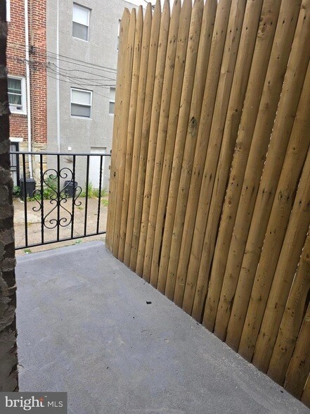 Building Photo - 1635 S Wilton St