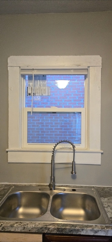Building Photo - 1543 W Ormsby Ave