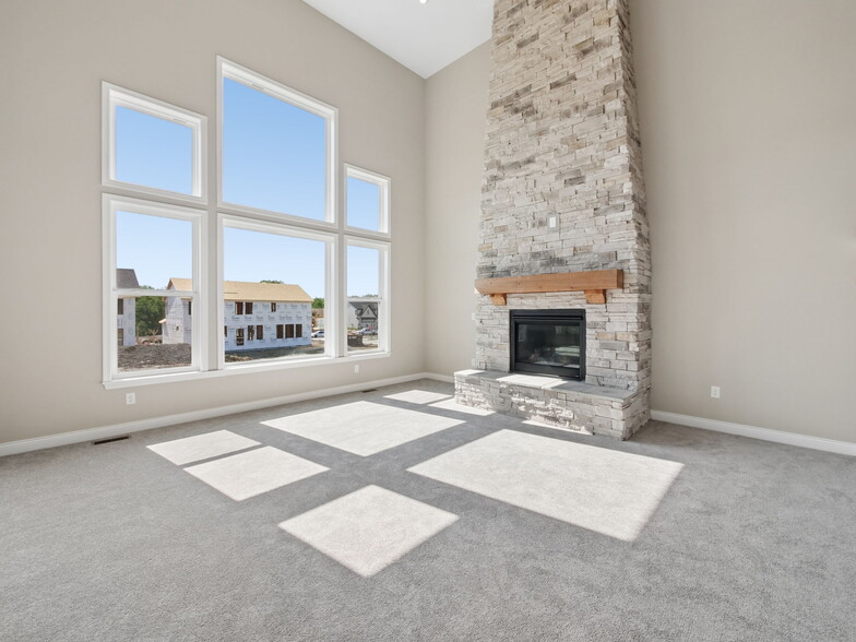 Building Photo - 5195 Brookfield Ln
