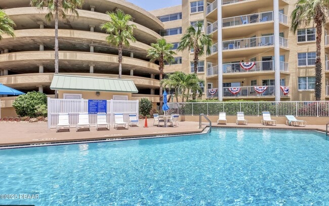 Building Photo - 4670 Links Village Dr