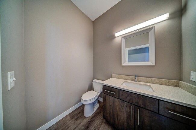 Building Photo - 704 American Pharaoh Dr