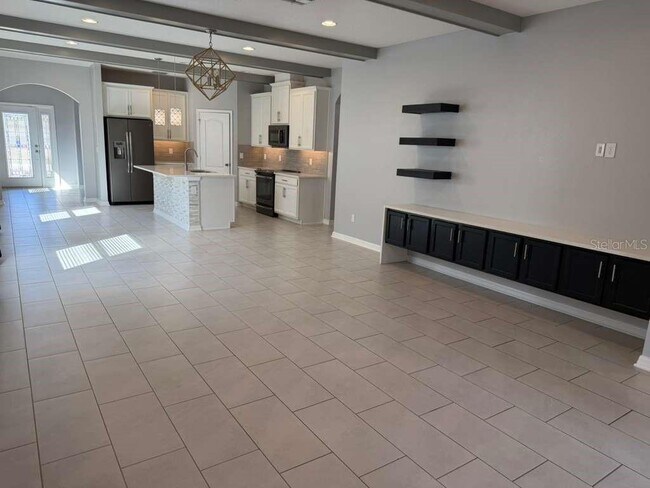 Building Photo - 1301 Clear Brook Pl