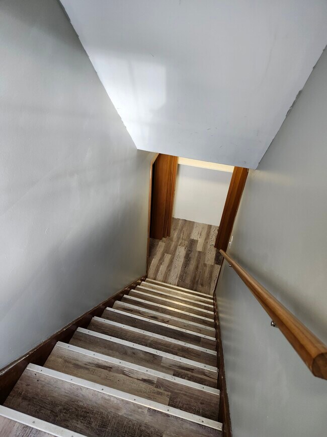 Building Photo - 8983 Van Buren St NE