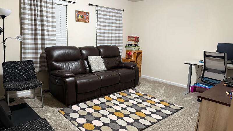 Building Photo - 321 Brk Pne Trl