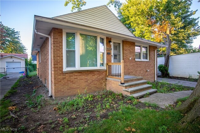 Building Photo - 14014 Emery Ave