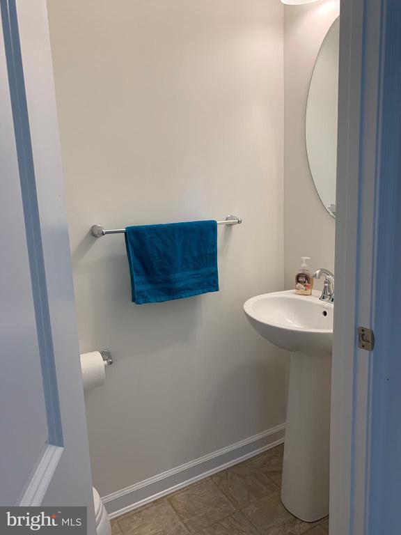 Primary Photo - 652 E Chestnut St