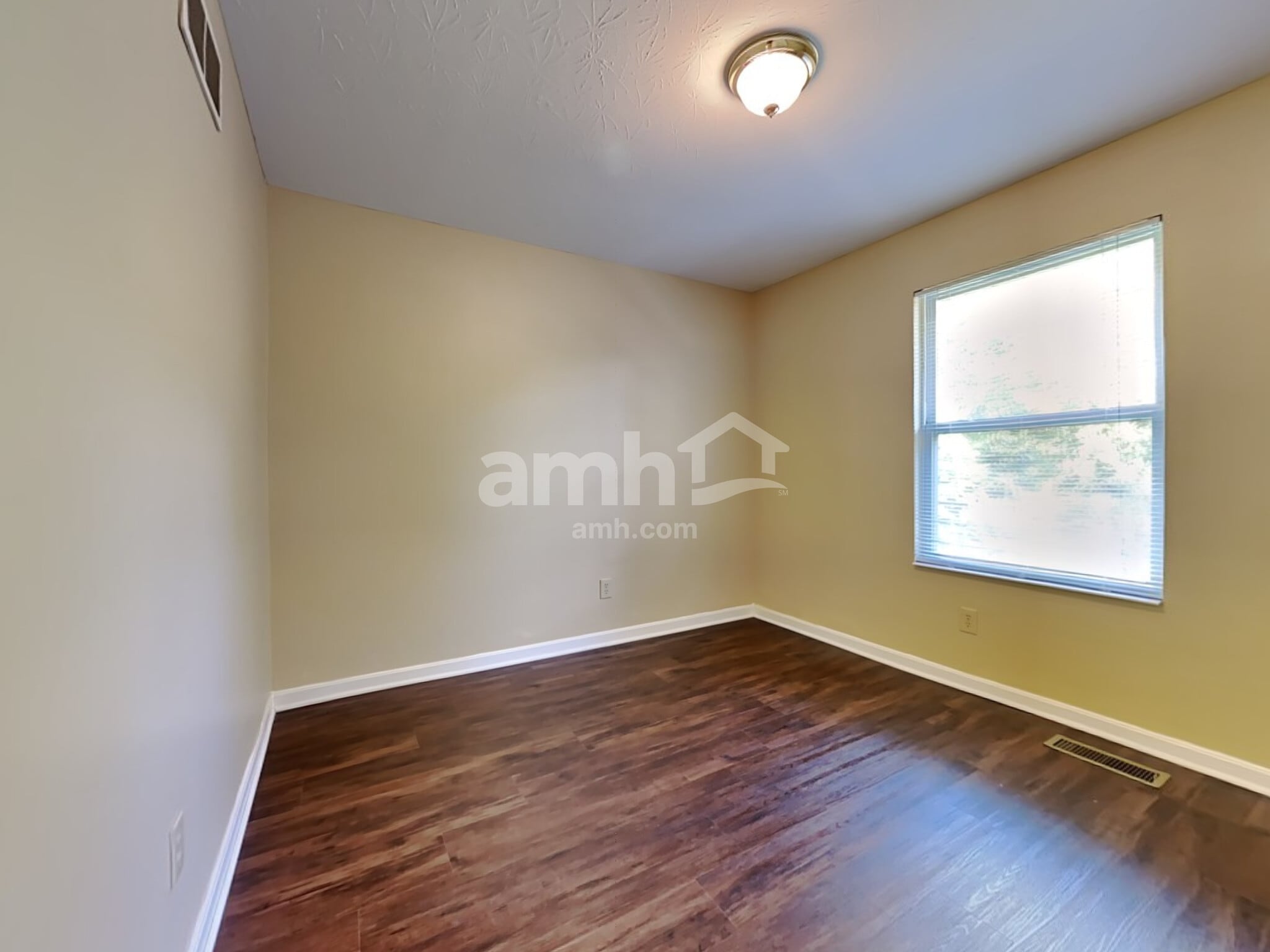 Building Photo - 15 Churchill Manor Ct