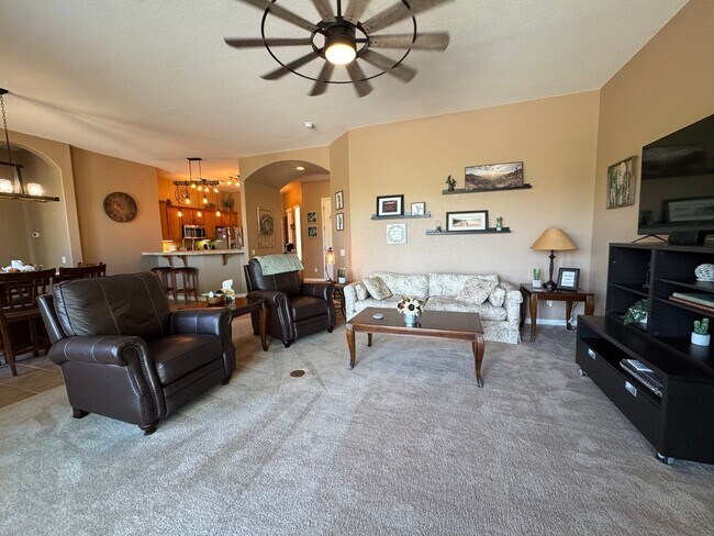 Building Photo - Luxurious Furnished Golf Course Short-Term Rental
