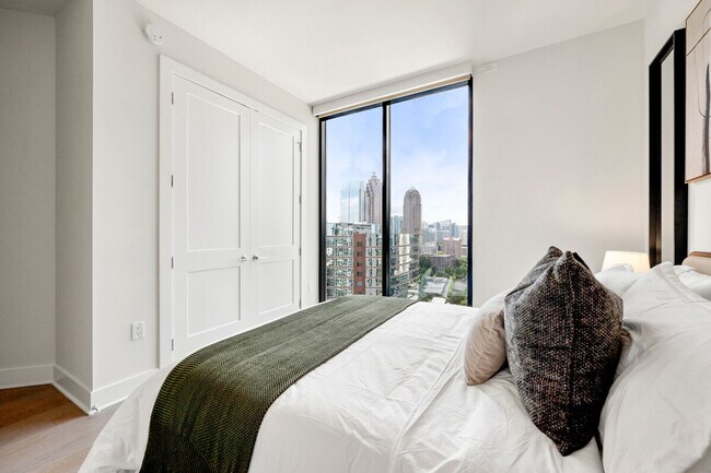 Building Photo - 1400 W Peachtree St NE