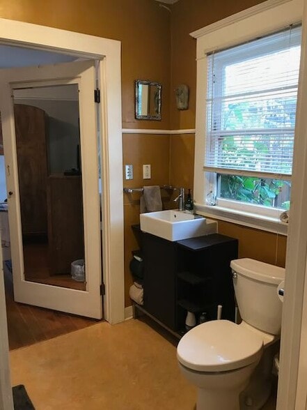 Building Photo - 4112 SE 24th Ave