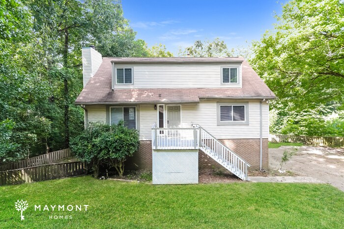 Primary Photo - 2420 Burgundy Dr