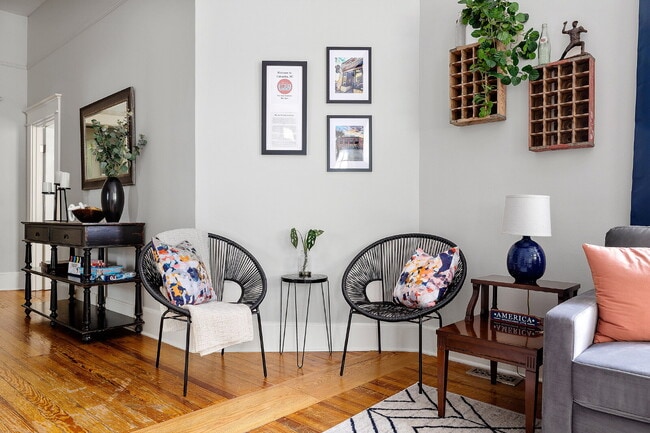 Building Photo - The Laurens Cottage | University Hill