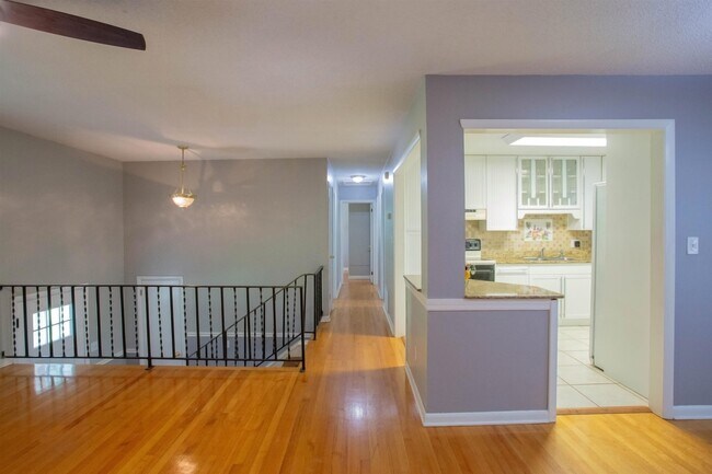 Building Photo - 2992 Corrib Dr