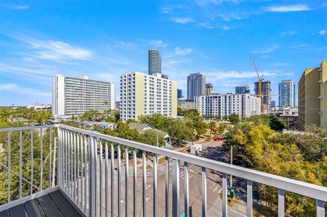 Building Photo - 600 3rd Ave S