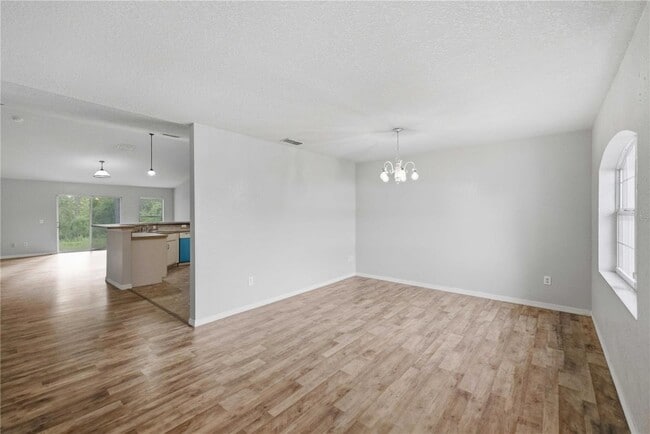 Building Photo - 91 Fir Dr