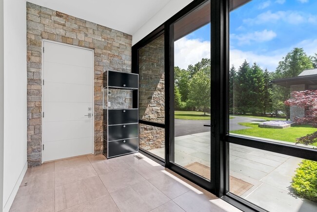 Building Photo - 63 Sylvan Ln