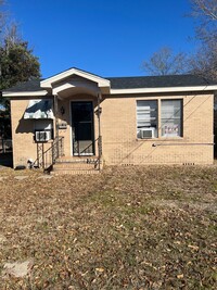 Building Photo - 3 Bedroom 1 bath home for lease