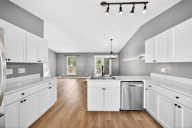 Building Photo - 5289 Frisco Dr