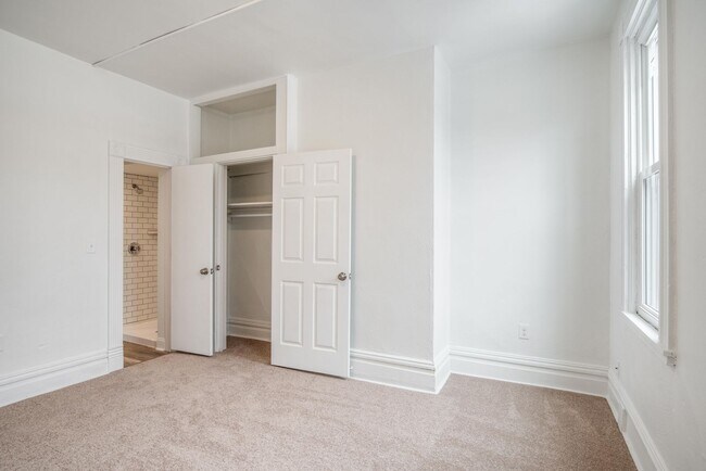 Building Photo - 120 N Mathilda St