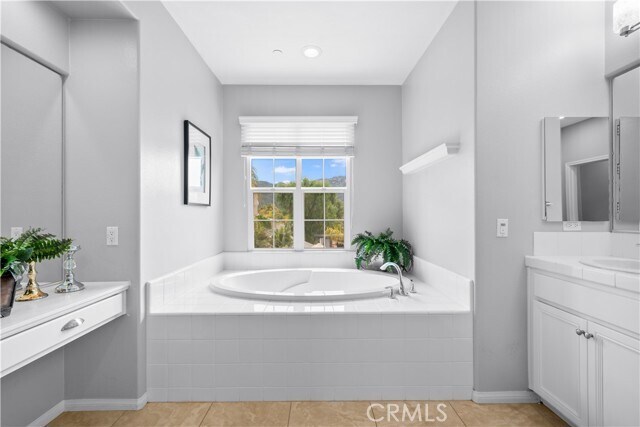 Building Photo - 46239 Lone Pine Dr