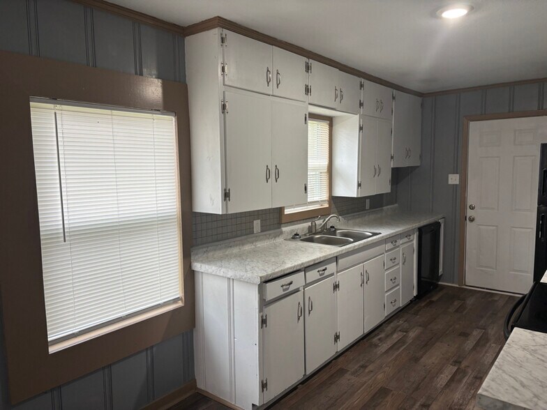 Building Photo - 2075 FM 2625