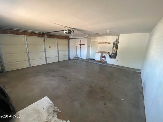 Building Photo - 4627 W Rose Ln