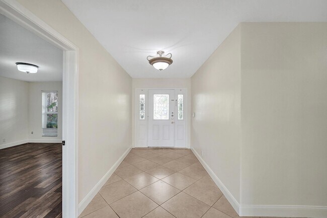 Building Photo - 4721 Sarazen Dr