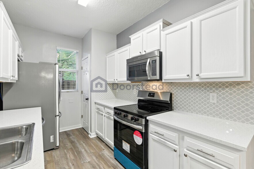 Building Photo - 74 Moultrie Village Ln