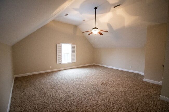 Building Photo - 1343 Ambleside Dr