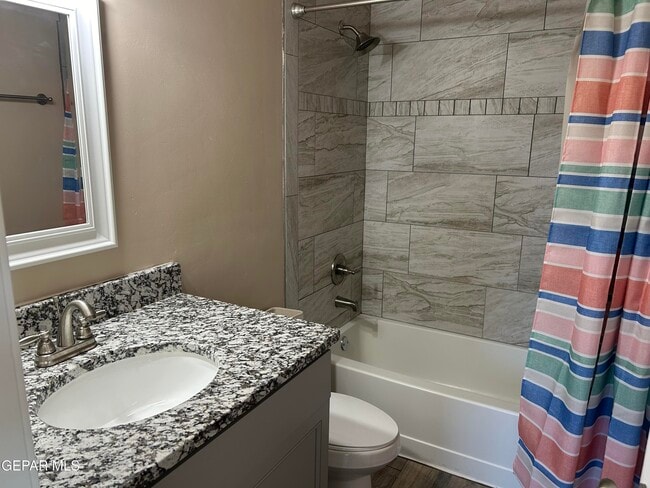 Building Photo - 5717 Manila Dr