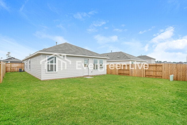 Building Photo - 319 Bush Mdw Ln