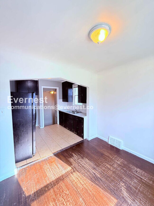 Building Photo - 8270 Trinity St