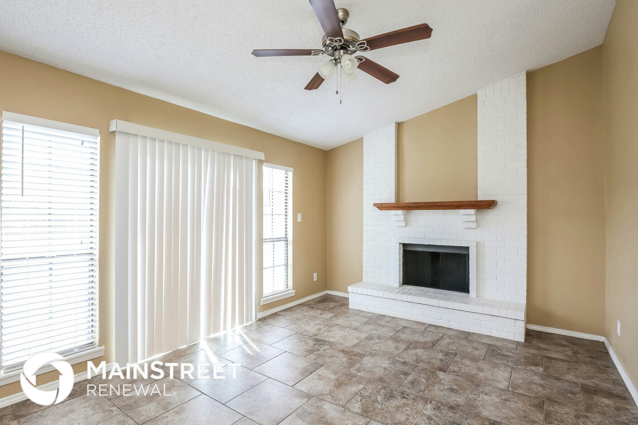 Building Photo - 1508 Bandera Dr