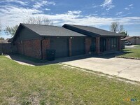 Building Photo - 2310 Zinnia Ct