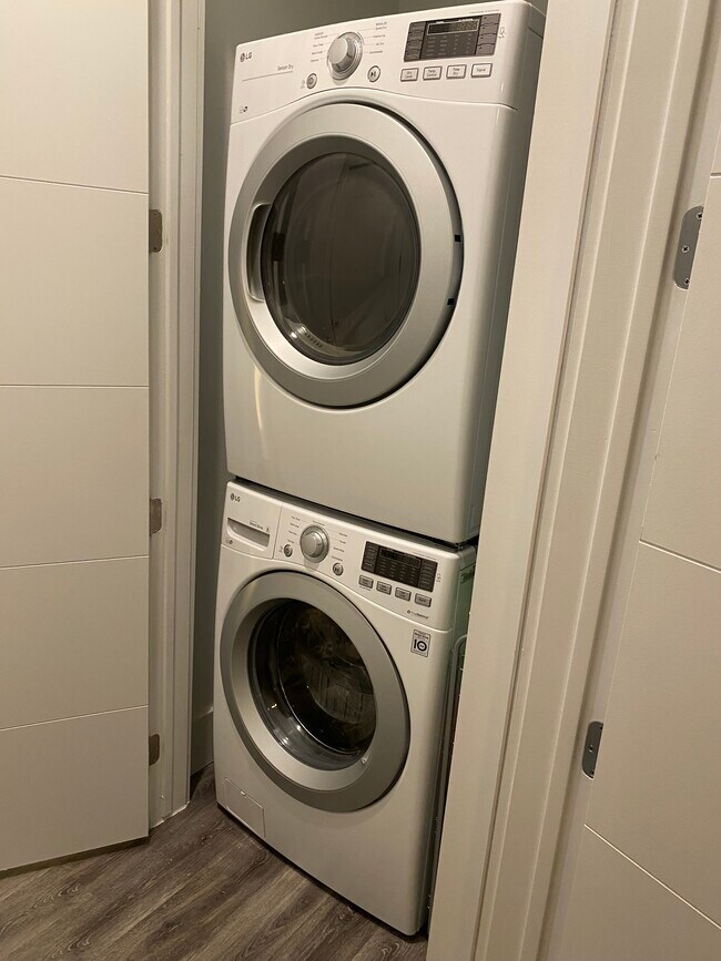 Building Photo - 199 Waterpoint Ct