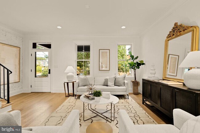 Building Photo - 4830 8th St NW